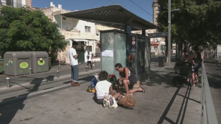 «Ο ένας με το Κοράνι, ο άλλος με την Παλαιά Διαθήκη…» – Όσα λέει στο ΕΡΤNews ο πατέρας του αδικοχαμένου Ιωνά που σκοτώθηκε στο Τελ Αβίβ