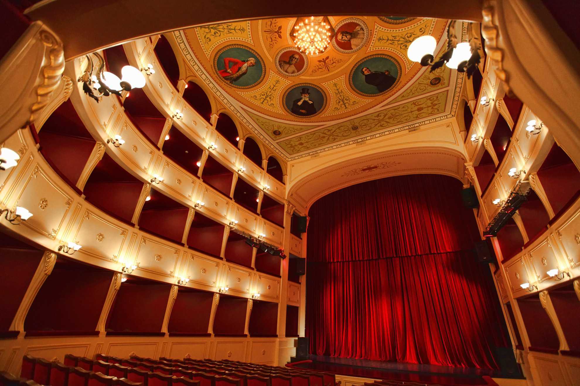 theatro Apollon Syros