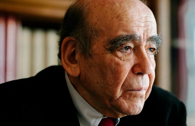 Φτωχότερη η Αρκαδία μετά τον θάνατο του κορυφαίου Θανάση Βαλτινού (βίντεο)