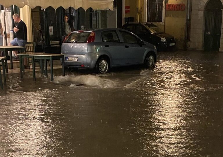 Κέρκυρα: Συνεχίζονται τα προβλήματα στην ηλεκτροδότηση από την κακοκαιρία