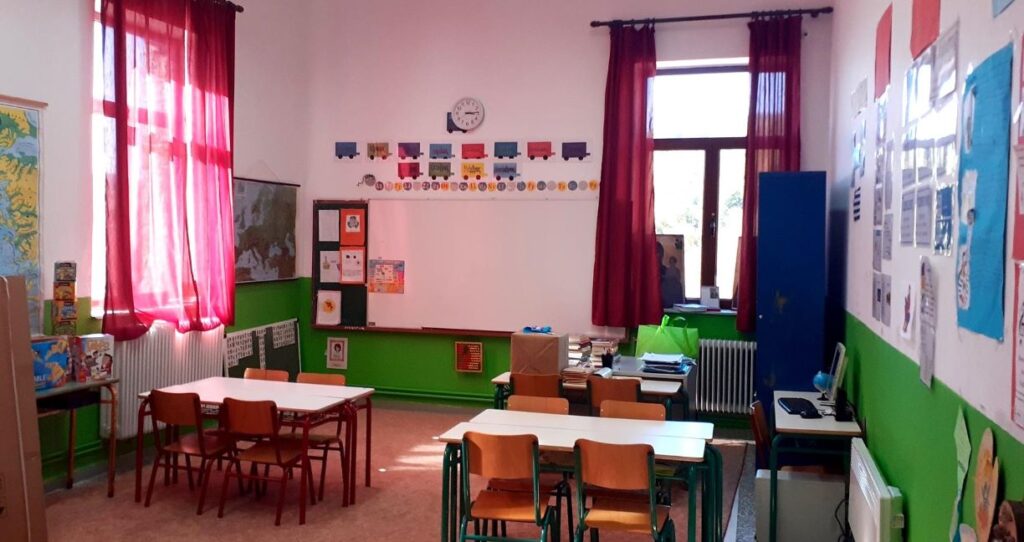 ΠΟΚΕΛ: Πρόσφερε βιβλία στο Δημοτικό Σχολείο, στη Φουρνά Ευρυτανίας