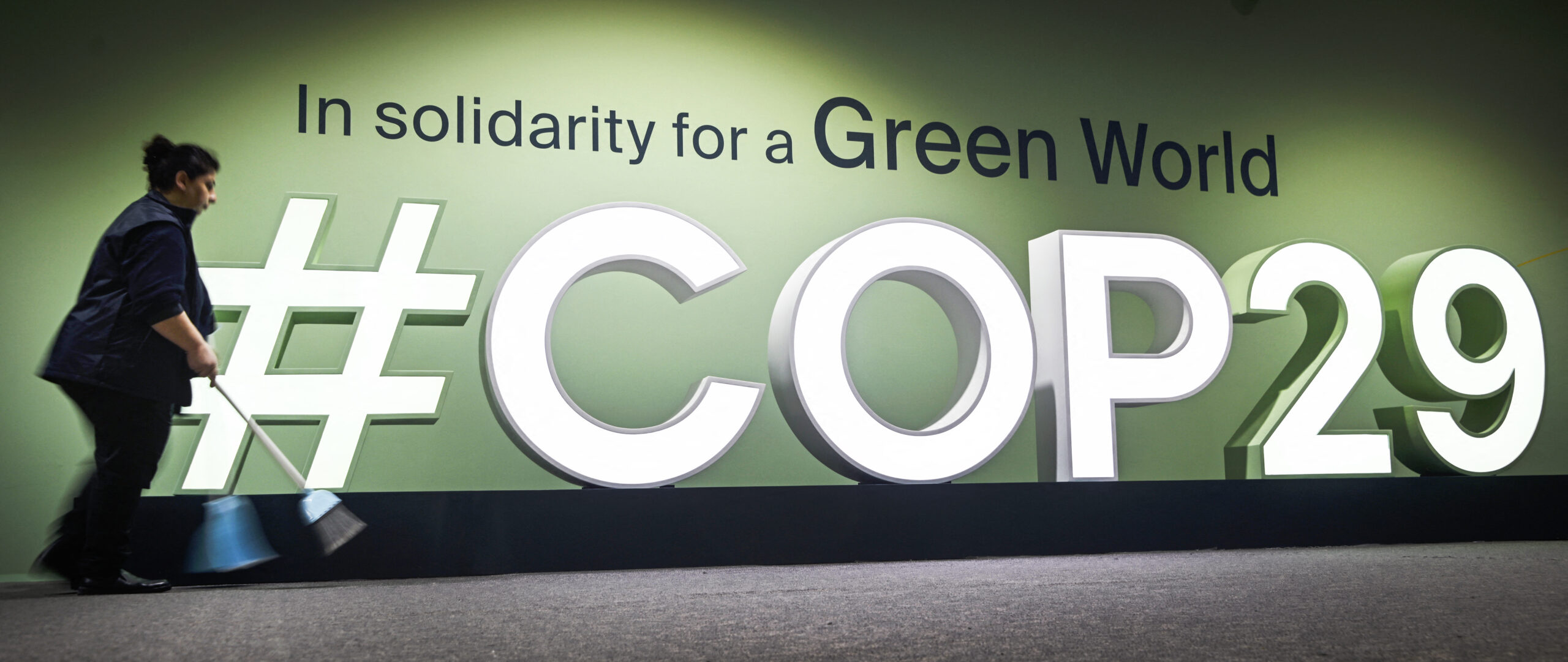 COP29: Σχεδόν 1.800 αντιπρόσωποι ειδικών συμφερόντων του τομέα των ορυκτών καυσίμων στο Μπακού