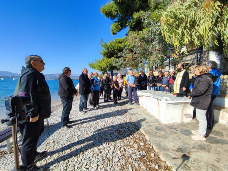 Βόλος: Οι χειμερινοί κολυμβητές είπαν «καλά και ασφαλή μπάνια»