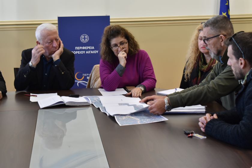 Λέσβος: Επί τάπητος η διέλευση λεωφορείων από Αγιάσο για Πλωμάρι