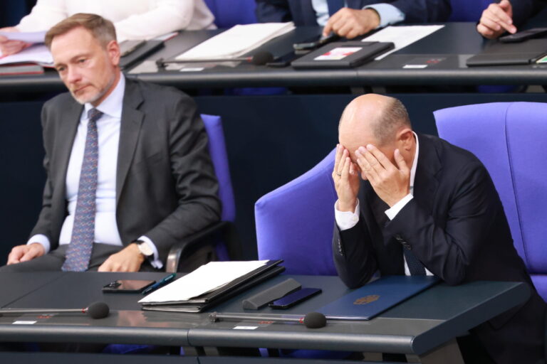 Γερμανία: Πώς και γιατί κατέρρευσε ο τρικομματικός συνασπισμός – Οι συνέπειες στην οικονομία της χώρας