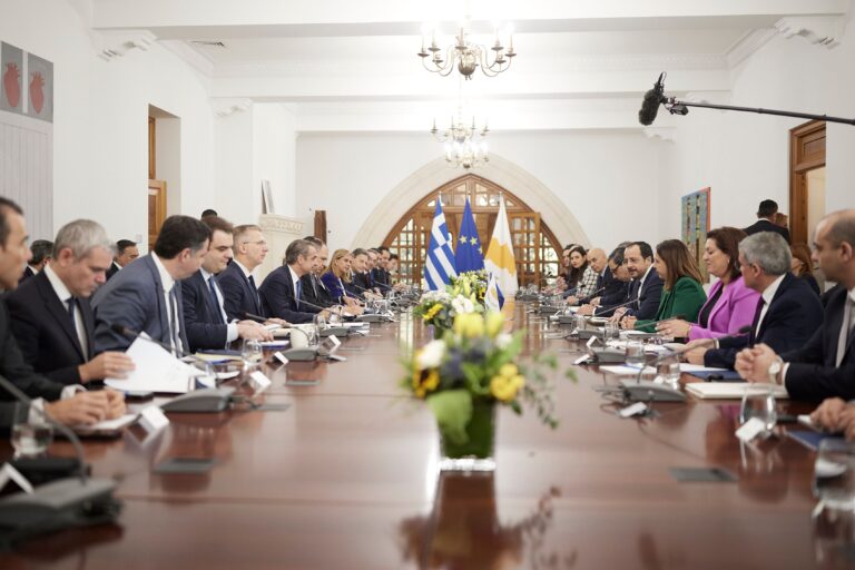 Κοινό ανακοινωθέν της 2ης Διακυβερνητικής Συνόδου Κύπρου – Ελλάδας – «Η λύση του Κυπριακού δεν μπορεί παρά να στηρίζεται στα ψηφίσματα του ΣΑ των Ηνωμένων Εθνών»