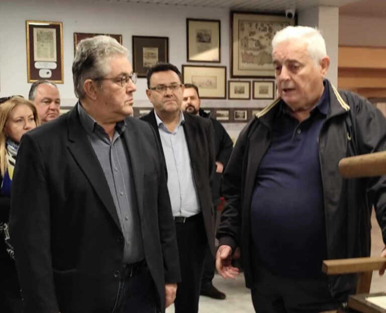 Χανιά: Στο “Μουσείο Τυπογραφίας Γιάννη και Ελένης Γαρεδάκη” ξεναγήθηκε ο Γ.Γ. του ΚΚΕ Δημ. Κουτσούμπας (βίντεο)