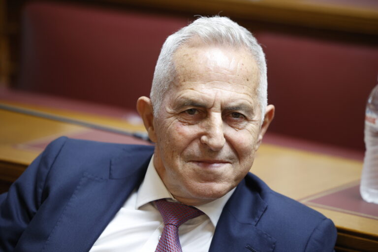 Ευάγγελος Αποστολάκης: Αποχώρησε και επίσημα από τον ΣΥΡΙΖΑ – Κατατέθηκε η δήλωση ανεξαρτητοποίησής του
