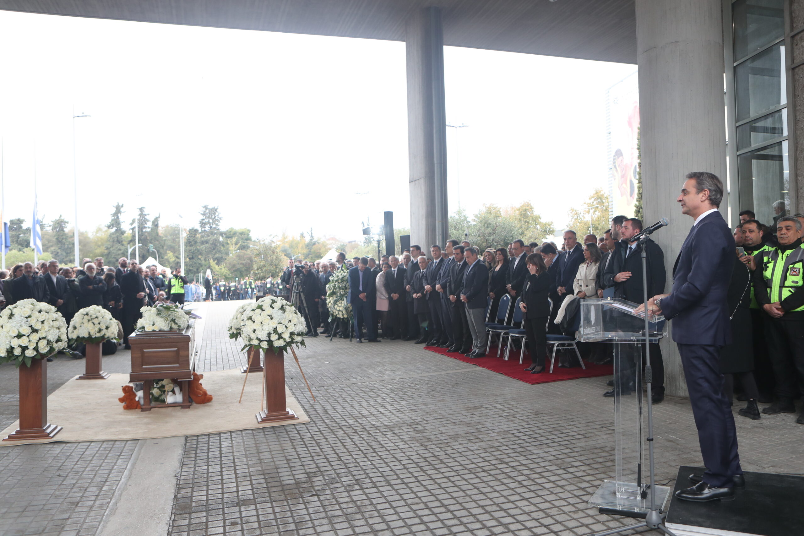 Μητσοτάκης: «Αποχαιρετούμε έναν ζεστό άνθρωπο, ένα σπουδαίο οραματιστή, ένα μεγάλο αιρετικό της εποχής μας»