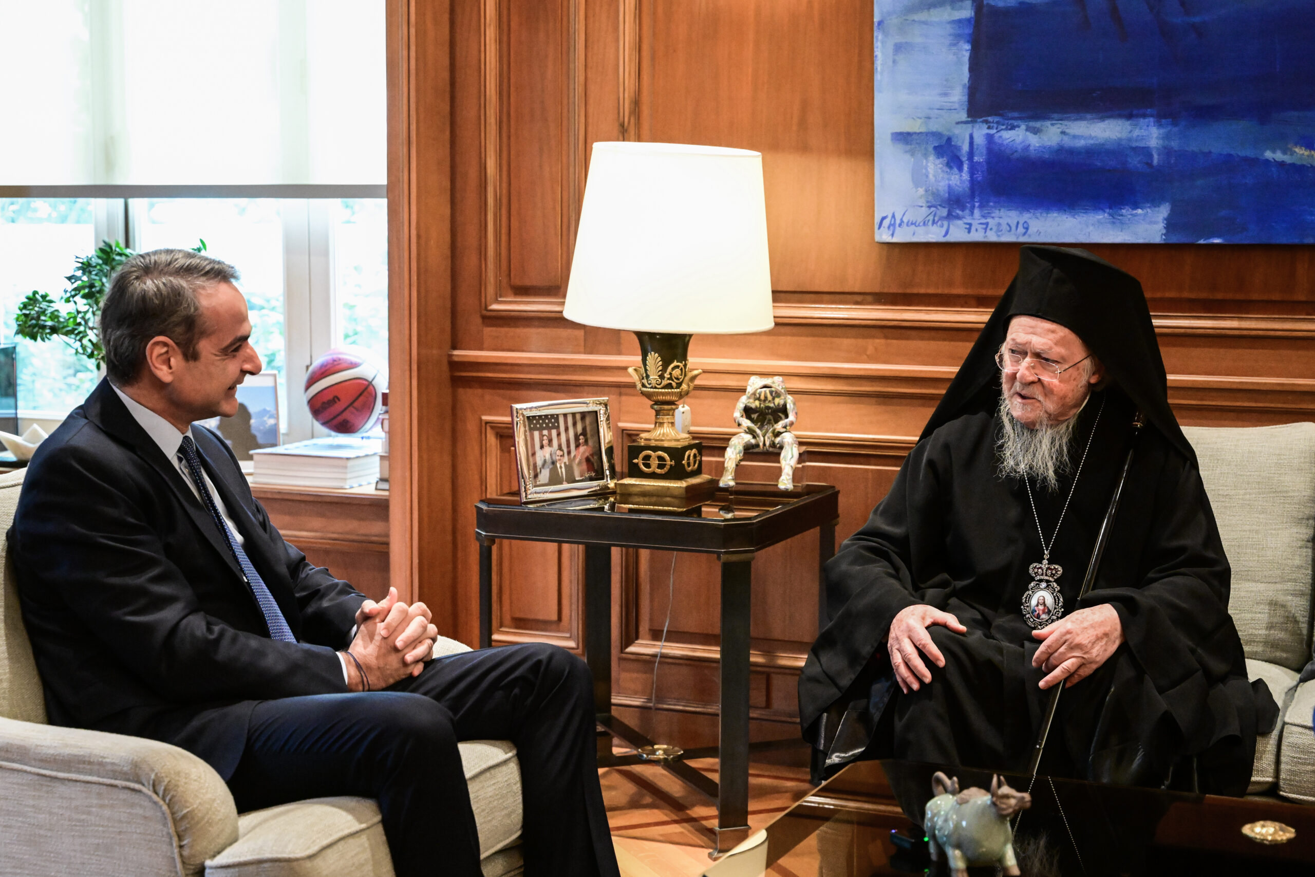 Ολοκληρώθηκε σε θερμό κλίμα η συνάντηση του Κυρ. Μητσοτάκη με τον Οικουμενικό Πατριάρχη