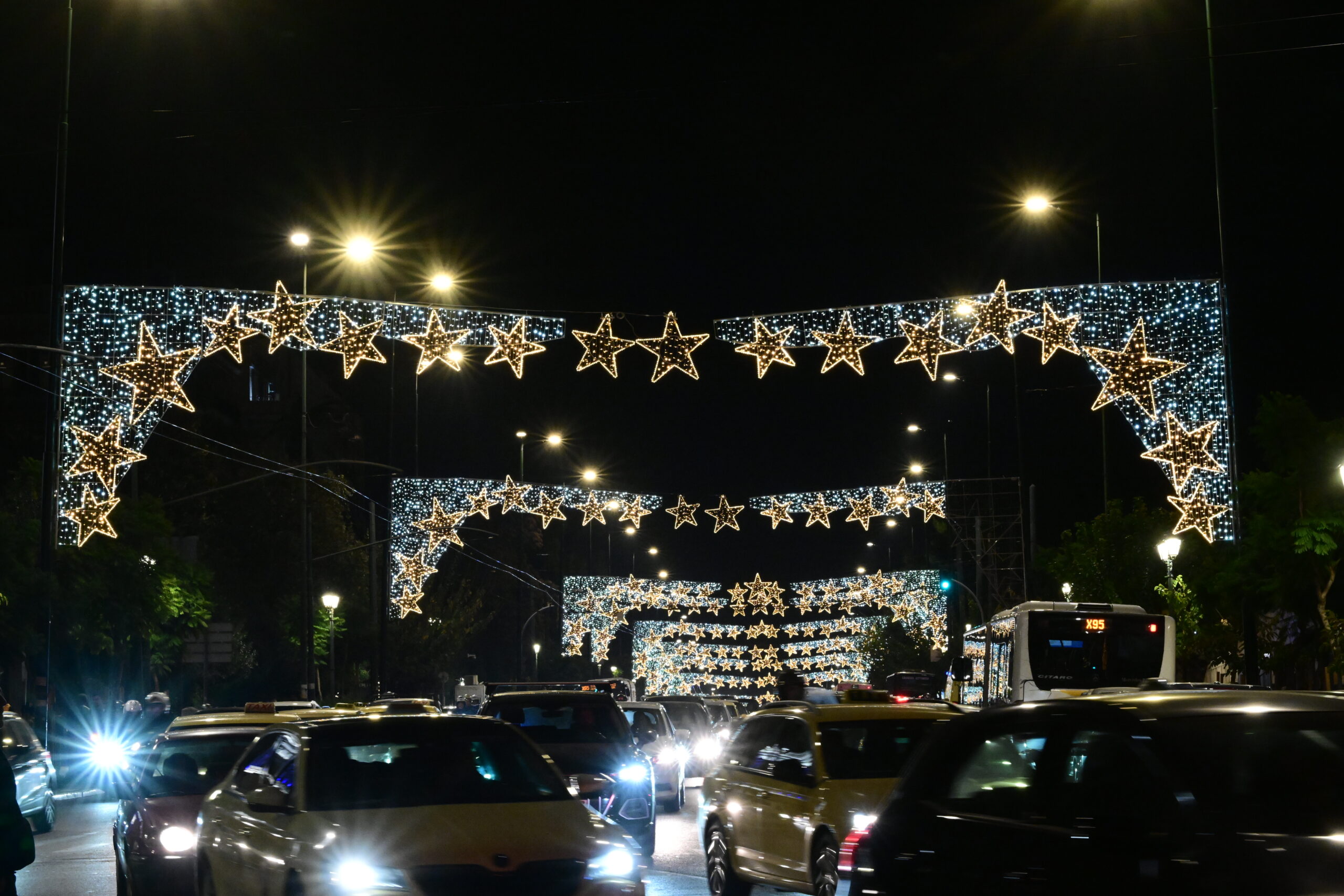 Η Αθήνα σε γιορτινή διάθεση για 44 ημέρες – Αναλυτικά οι χριστουγεννιάτικες εκδηλώσεις