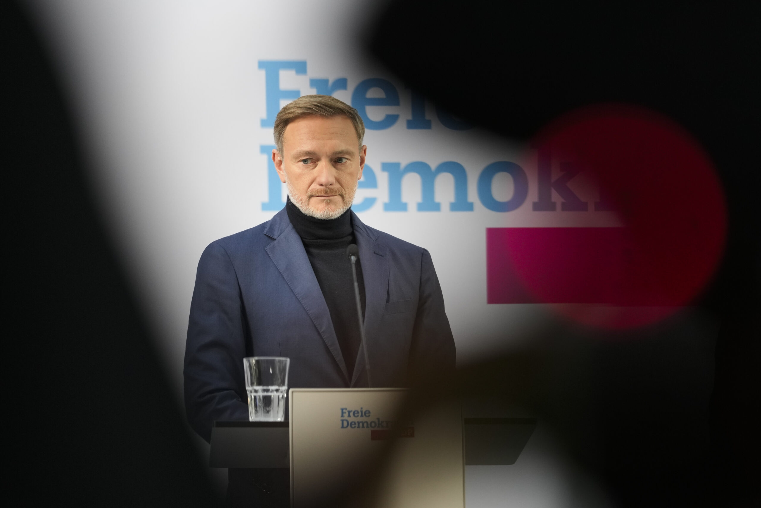 Κυβερνητική κρίση στη Γερμανία: Ο καγκελάριος Σολτς απέπεμψε τον υπουργο Οικονομικών Κρίστιαν Λίντνερ