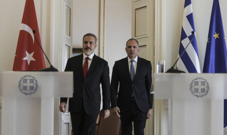 Γ. Γεραπετρίτης: Άμεσος και ειλικρινής ο δίαυλος επικοινωνίας με την Τουρκία – Χ. Φιντάν: Να μετατρέψουμε την αιώνια γειτονιά μας σε αιώνια φιλία