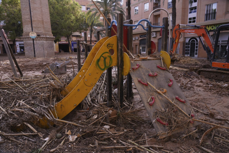 Ισπανία: Ισχυρές βροχοπτώσεις – Κόκκινος συναγερμός σε Μάλαγα, Γρανάδα και Ταρραγόνα
