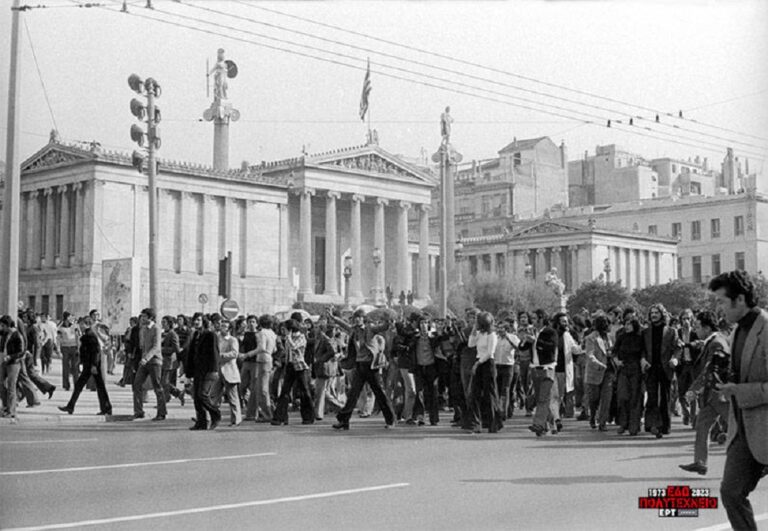 Ημέρες Πολυτεχνείου με τον φακό των ξένων και Ελλήνων οπερατέρ(video)