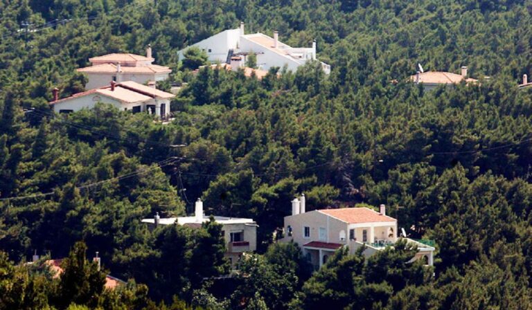 Εκτός σχεδίου δόμηση: Διχάζουν οι σκόρπιες αποφάσεις της Πολιτείας