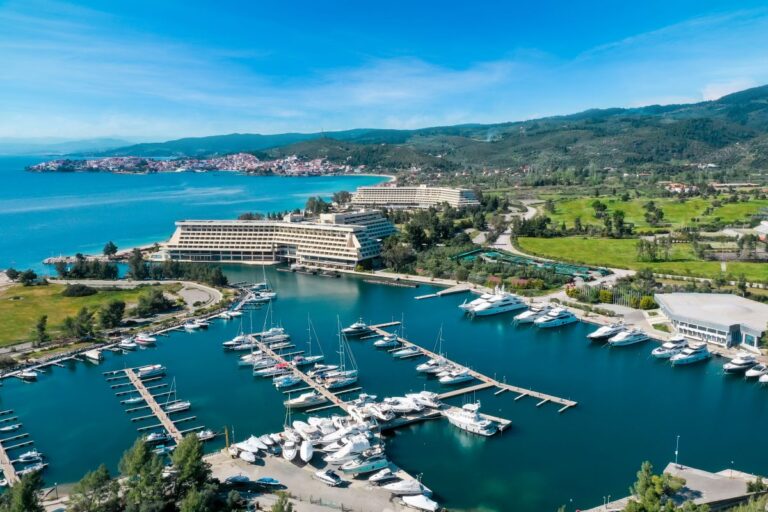 Χαλκιδική: Προανάκριση για τη φωτιά στη μαρίνα του Πόρτο Καρράς