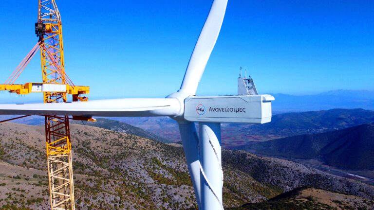 Τρία νέα αιολικά πάρκα, ισχύος 100MW, σε Ροδόπη, Φωκίδα και Αργολίδα, από τη “ΔΕΗ Ανανεώσιμες”
