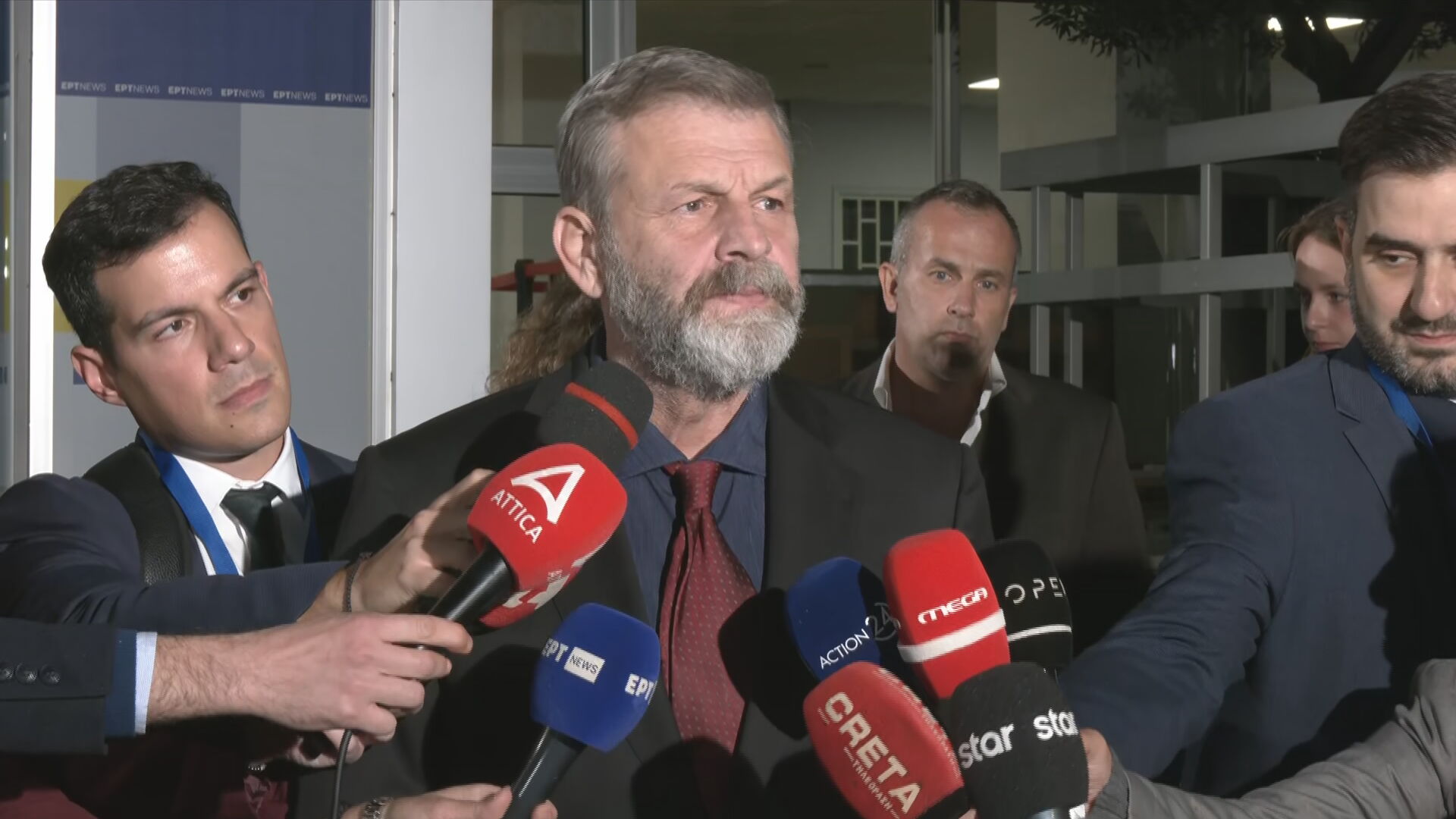 Απ. Γκλέτσος προσερχόμενος για το debate του ΣΥΡΙΖΑ στην ΕΡΤ: Θέλουμε τον κόσμο την Κυριακή στην κάλπη