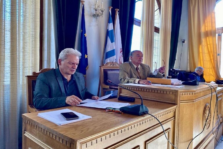 Ηράκλειο: Παγώνουν τα τέλη καθαριότητας και φωτισμού για το 2025