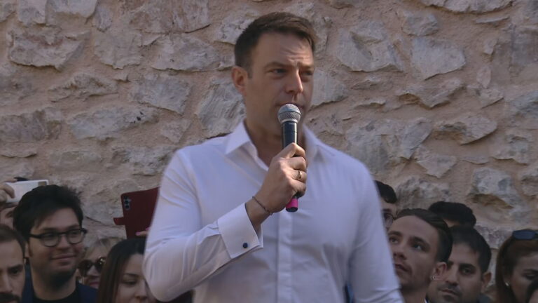 Στα Χανιά ο Στέφανος Κασσελάκης – Παρουσιάζει το βιβλίο του