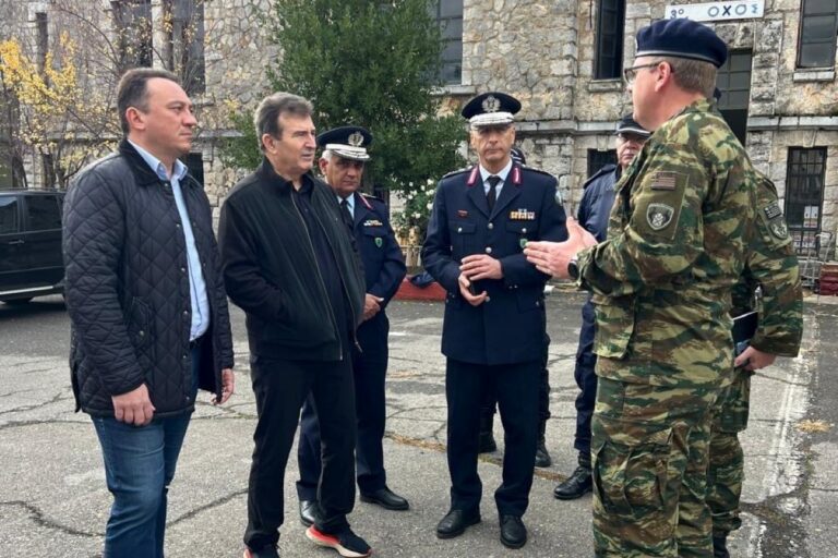 Τρίπολη: Αυτοψία στο 11ο Σύνταγμα Πεζικού από τον Υπουργό Προστασίας του Πολίτη Μ. Χρυσοχοΐδη