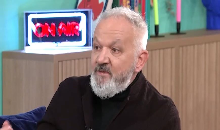 Χρ. Θηβαίος στο «Στούντιο 4»: «Ο πατέρας μου ήταν και τενόρος, έψαχνε ευκαιρία να μου πει ότι είμαι φάλτσος»