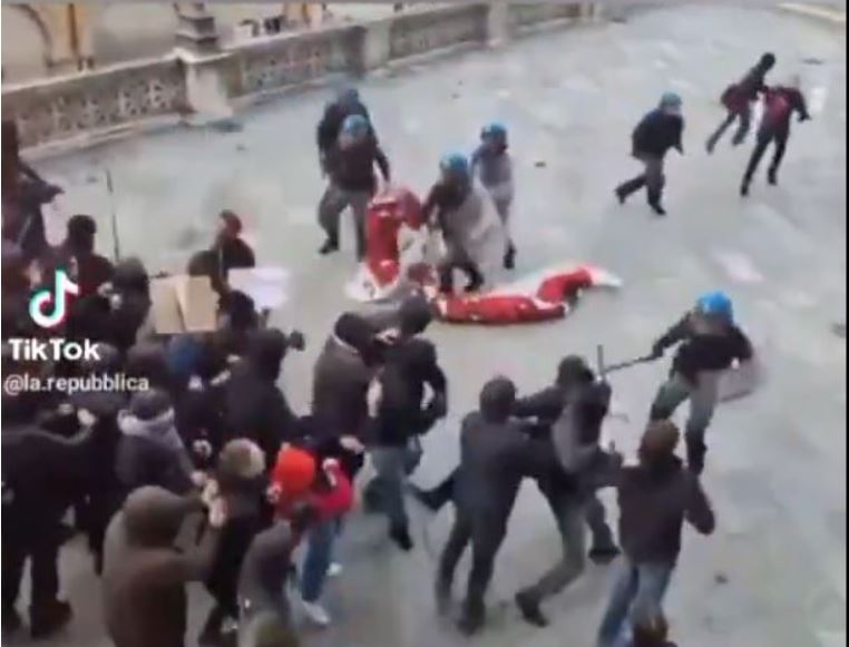 Ιταλία: Συγκρούσεις διαδηλωτών με την αστυνομία στην Μπολόνια