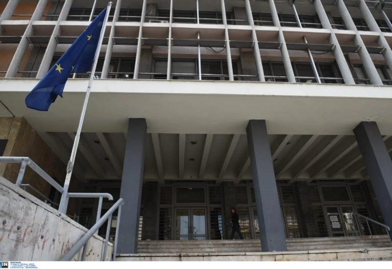 Θεσσαλονίκη: Σύλληψη 53χρονης για stalking επί 15 χρόνια σε βάρος δημοσιογράφου