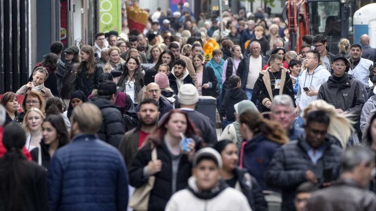 Γερμανία: Περιορισμένη ανάπτυξη 0,4% αναμένει το 2025 το Συμβούλιο των Οικονομικών Εμπειρογνωμόνων