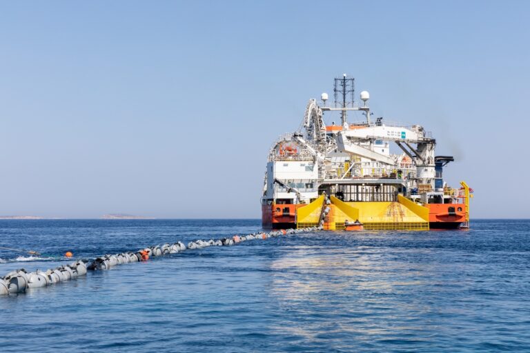 Διάψευση δημοσιεύματος από ΑΔΜΗΕ για την ηλεκτρική διασύνδεση Ελλάδας – Κύπρου