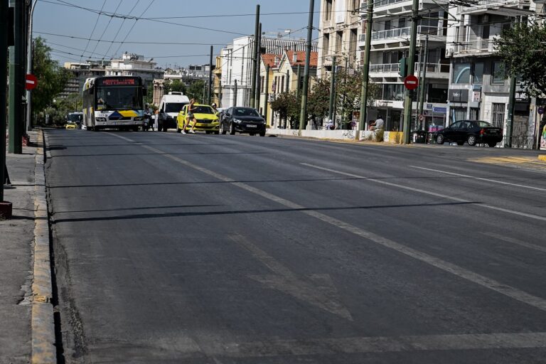 Κάμερες στην υπηρεσία της Τροχαίας: Λύση στις καθημερινές παραβιάσεις ερυθρού σηματοδότη σε 100 σημεία της πόλης