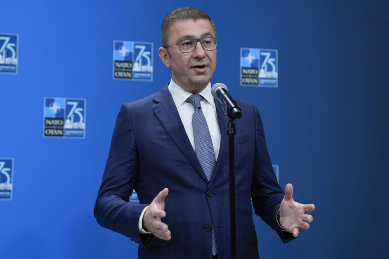 Βόρεια Μακεδονία: Ο Χρίστιαν Μίτσκοσκι συνεχάρη τον Ντόναλντ Τραμπ