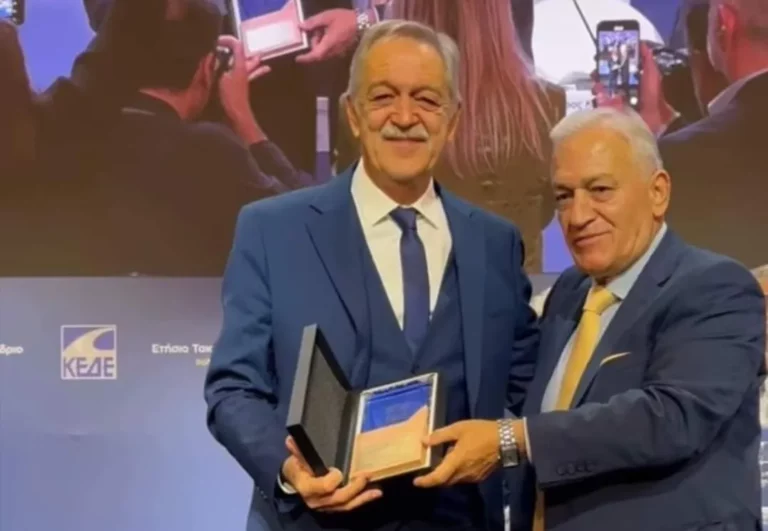 Η ΚΕΔΕ τίμησε τον Πάρι Κουκουλόπουλο