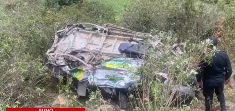 Τραγωδία στο Περού: Μικρό λεωφορείο έπεσε σε χαράδρα – Τουλάχιστον 11 νεκροί
