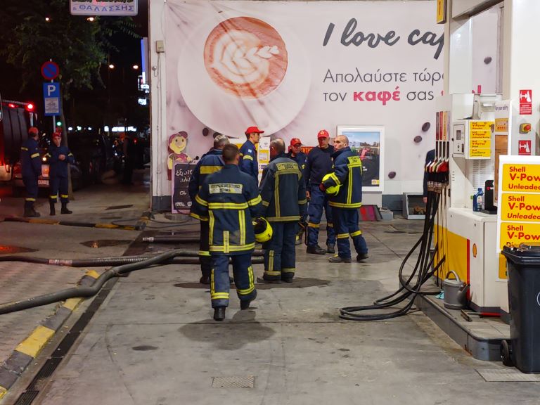 Με ελαφρά εγκαύματα ένας εργαζόμενος μετά την ανάφλεξη στο πρατήριο υγρών καυσίμων