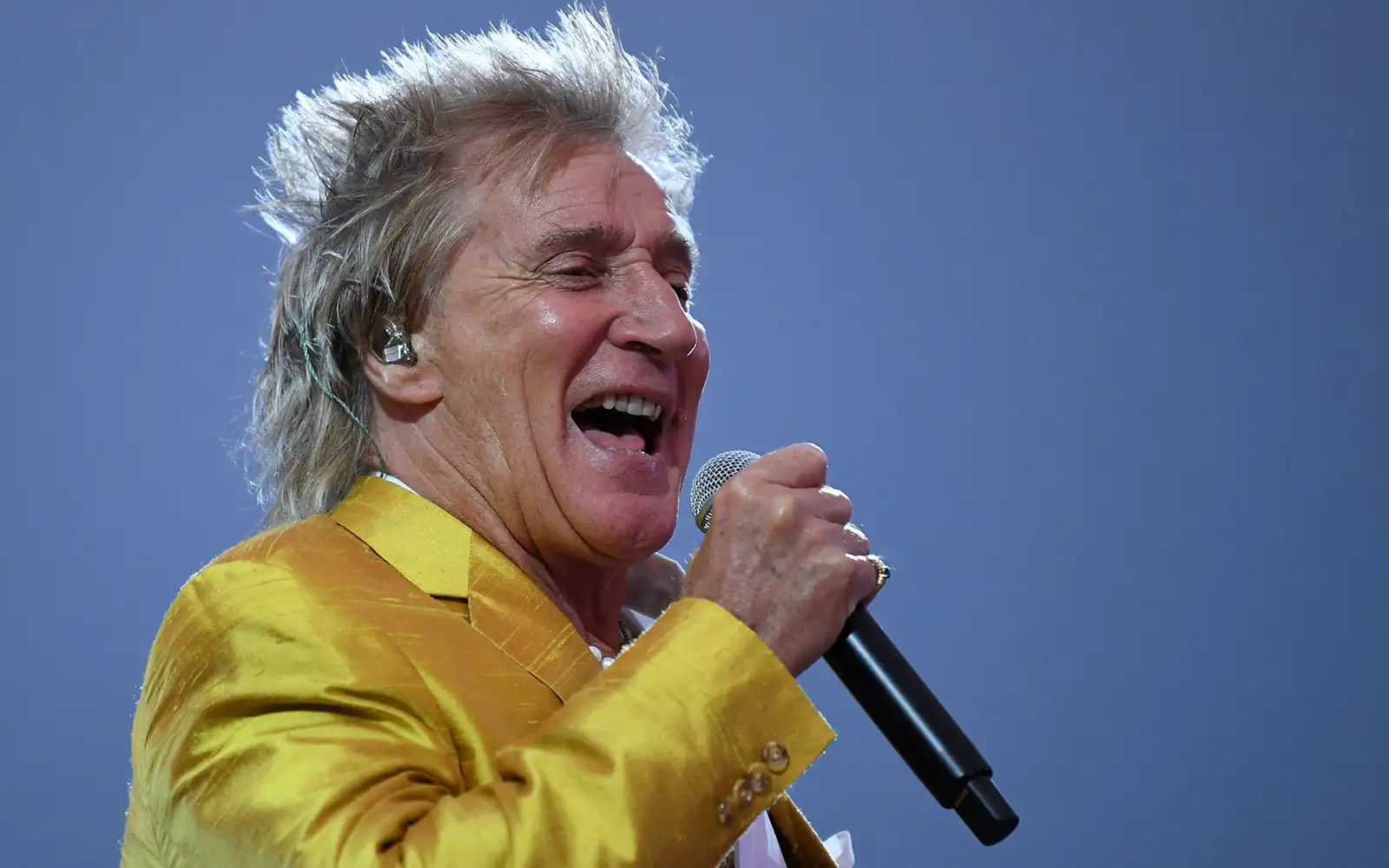 Ο θρυλικός Ροντ Στιούαρτ στο Glastonbury 2025 γράφει ιστορία