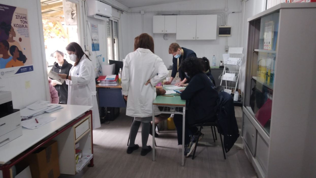 Εμβολιάστηκαν κατά της ιλαράς παιδιά Ρομά στον Δήμο Τρικκαίων