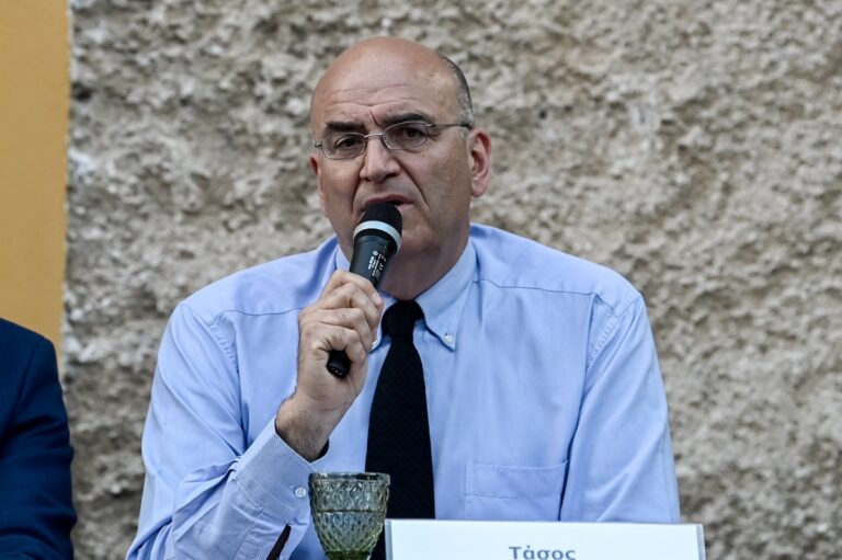 Τ. Σακελλαρόπουλος στο Πρώτο: Γιατί η ιστορία δεν επαναλαμβάνεται ενώ οι εμμονές των ανθρώπων ναι (audio)