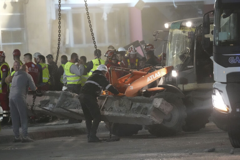 Σερβία: Στους 14 οι νεκροί από την κατάρρευση της οροφής στον σταθμό του Νόβι Σαντ – Θα αποδοθούν ευθύνες, λέει ο Βούτσιτς
