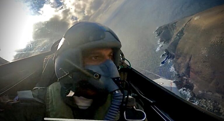 Το EΡΤNews για 55 λεπτά στο θρυλικό cockpit του F4 Phantom AUP – Δείτε το μαχητικό που μετρά 50 χρόνια αεροπορικής ιστορίας (video)