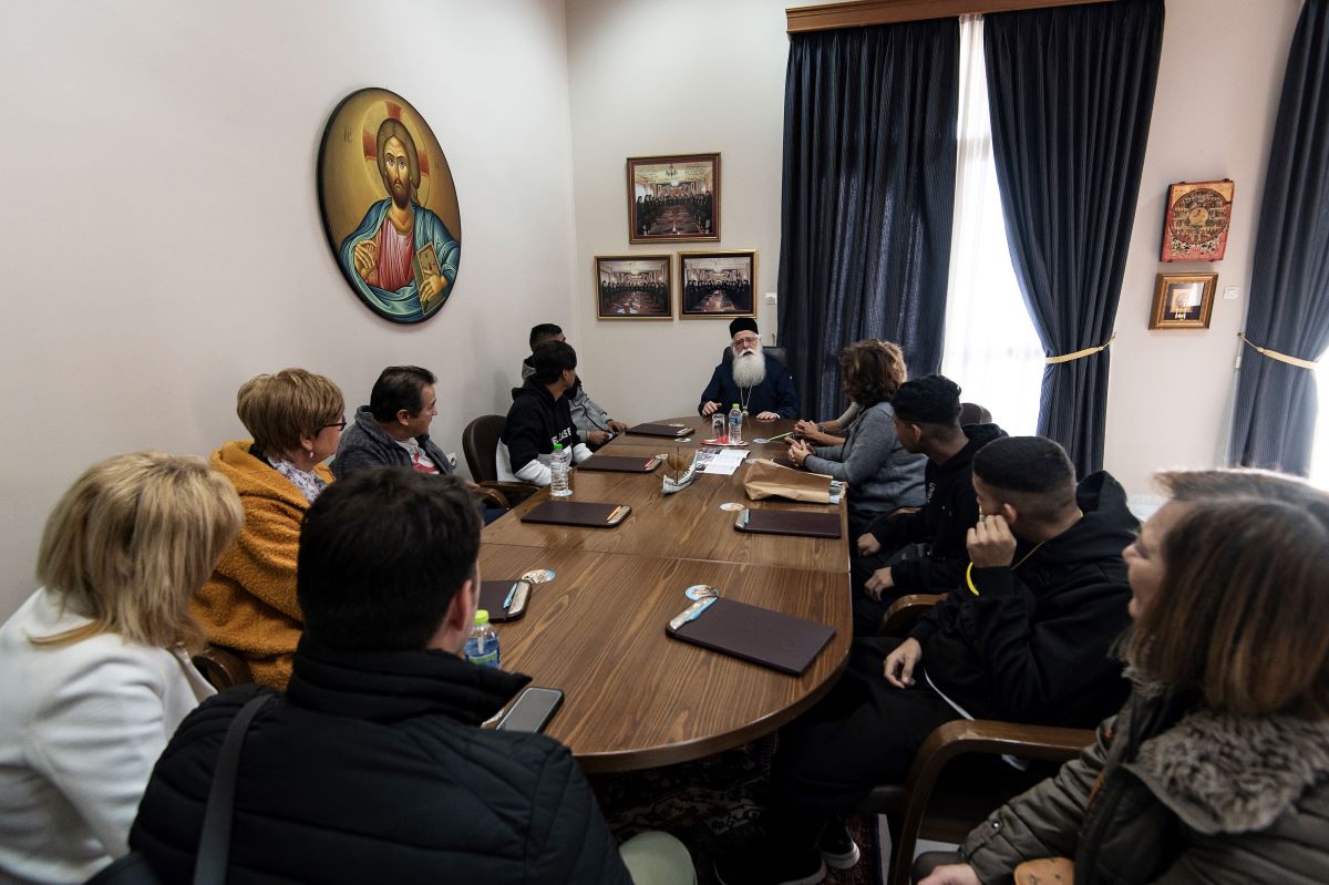 synantisi_sev_1 Συνάντηση του Μητροπολίτη Δημητριάδος με μαθητές και εκπαιδευτικούς του Ιδρύματος Αγωγής Ανηλίκων