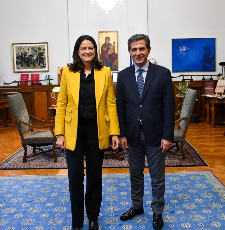 Για πολιτικές που θα τονώσουν την απασχόληση στη Β. Ελλάδα συζήτησαν η υπουργός Εργασίας Ν. Κεραμέως και ο ΥΜΑΘ Κ. Γκιουλέκας