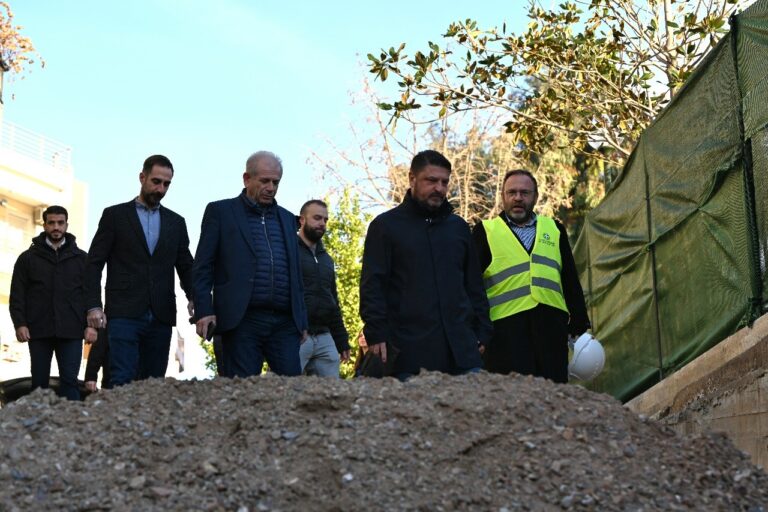 Αυτοψία Χαρδαλιά στον συλλεκτήριο αγωγό του Αιγάλεω: «Μας ενδιαφέρει να είναι προστατευμένοι οι κάτοικοι της Αττικής»