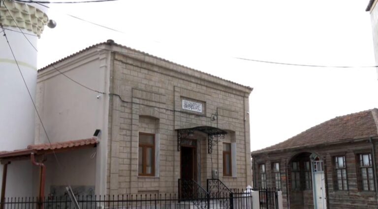 Εγκαινιάστηκε το ανακαινισμένο μικρό τζαμί στο Διδυμότειχο