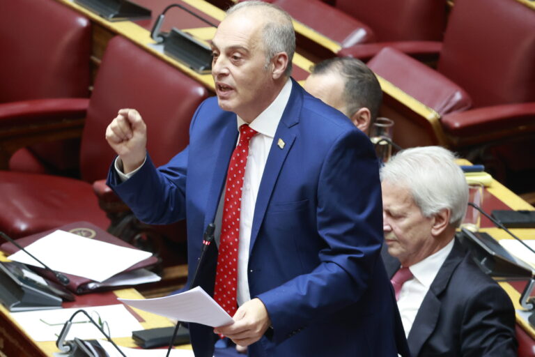 Κ. Βελόπουλος: Έχουμε διαφορετική ιδεολογία και αντίληψη για την Υγεία – Σφοδρή αντιπαράθεση με Αδ. Γεωργιάδη για τα Τέμπη