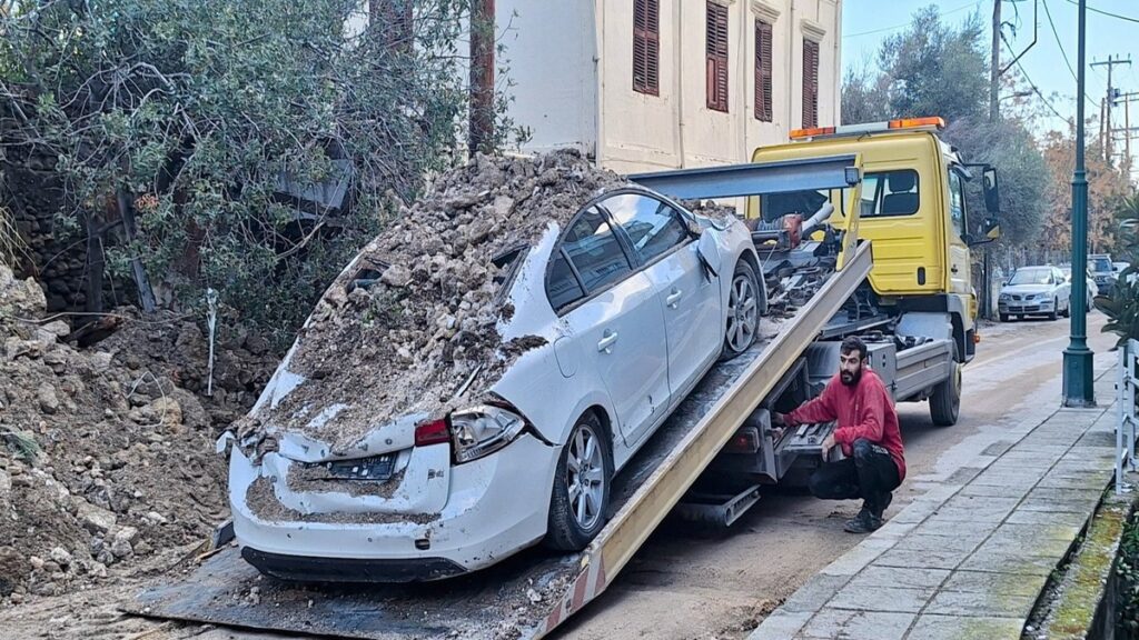 Κατέρρευσε, λόγω της βροχής, πέτρινο σπίτι στη Ρόδο