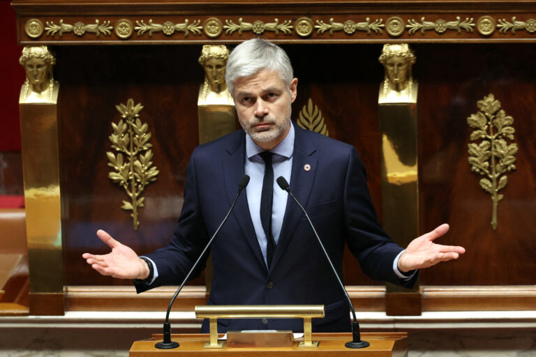 Γαλλία – Ρεπουμπλικάνοι: «Δεν θα ψηφίσουμε την πρόταση δυσπιστίας»