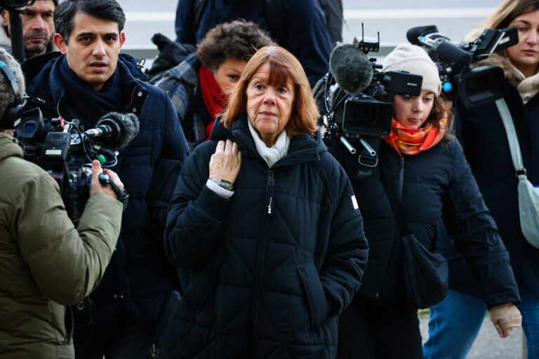 Δίκη Ζ. Πελικό: Ο πρώην σύζυγός της ζήτησε συγγνώμη και χαιρέτισε «το θάρρος» της