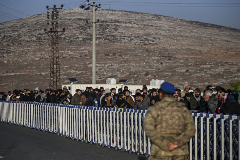 Συρία: Περισσότεροι από 25.000 πρόσφυγες επέστρεψαν από την Τουρκία – Κίνητρα μετεγκατάστασης από την Άγκυρα